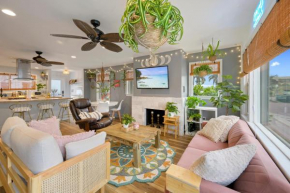 Little “house” right on the beach